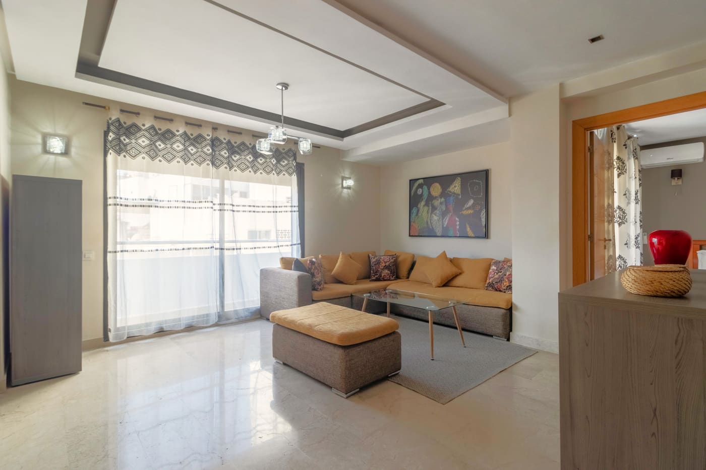 The 37 Gauthier - Large 1BR flat - wifi & parking